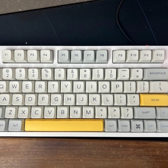 EPOMAKER TH80 Mechanical Keyboard Set with Matching Keypad - Picture 3 of 4